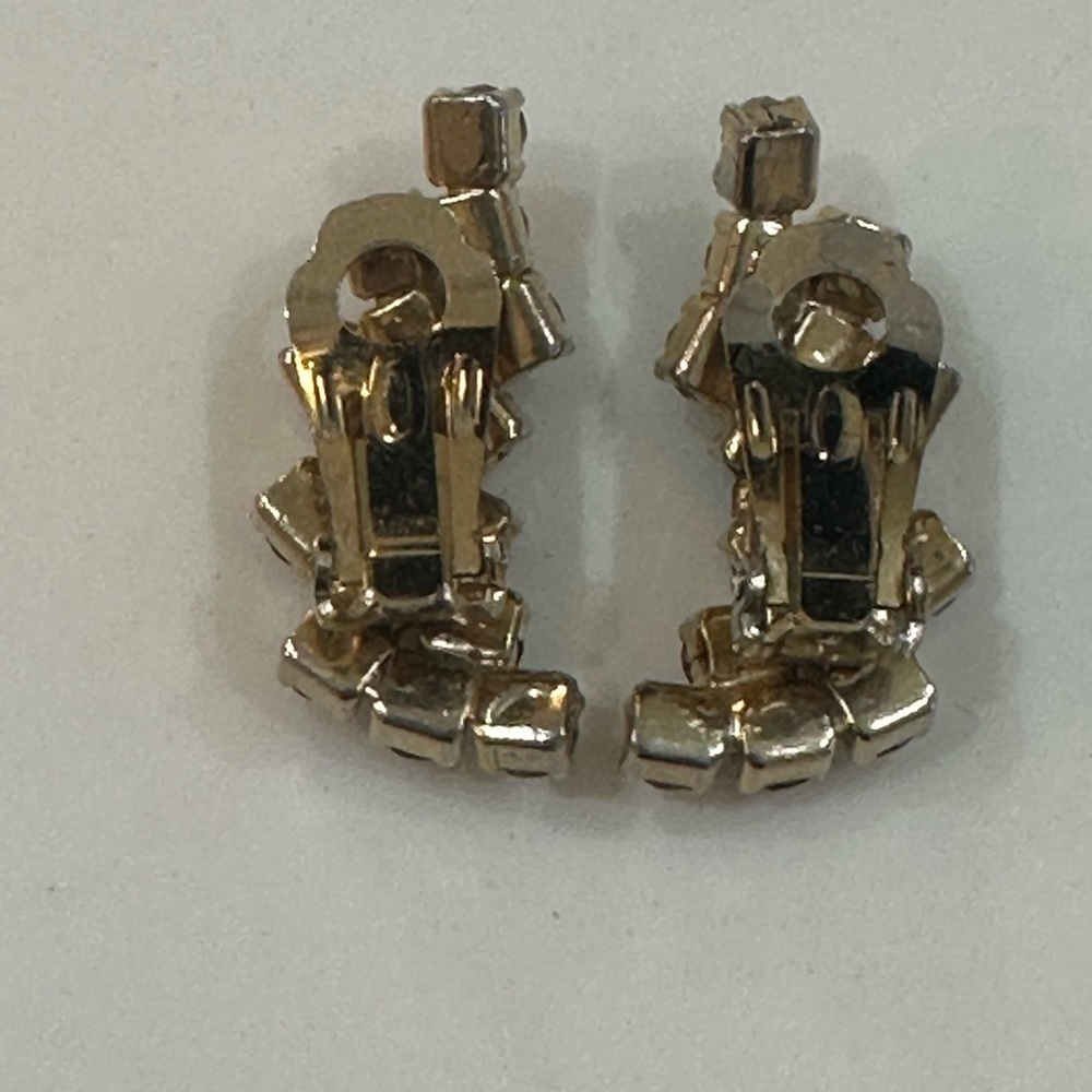 Vintage Aurora Borealis AB Rhinestone Clip-On Earrings - Picture 5 of 7